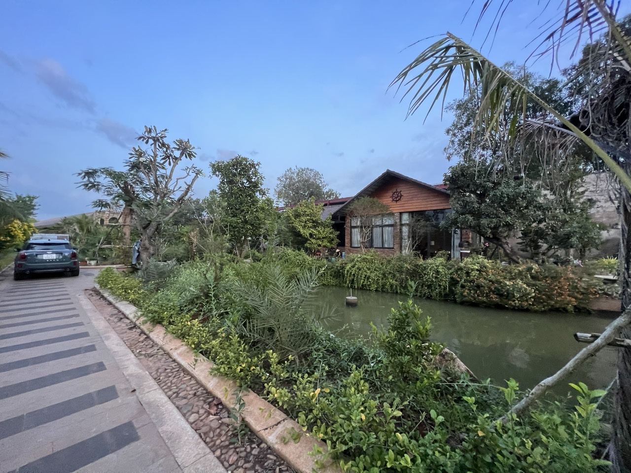 Cho thuê hoặc bán biệt thự nhà vườn mặt tiền đường Long Thuận 16006442