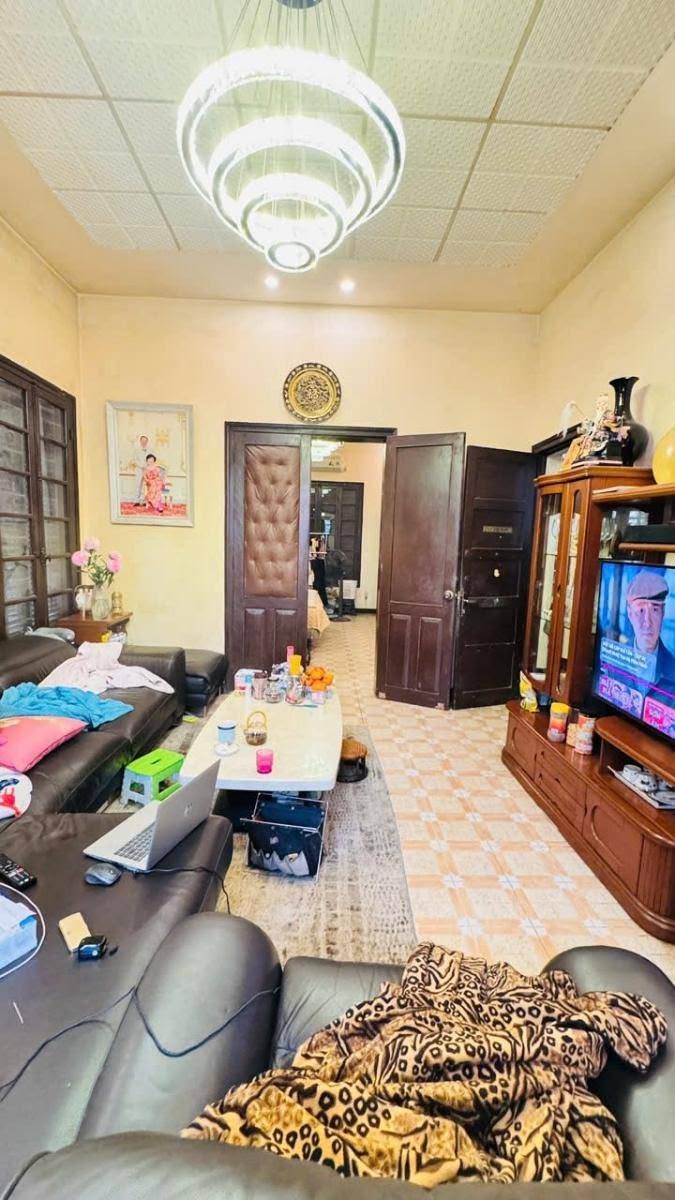 Bán nhà mặt phố Triệu Việt Vương 48m2, mặt tiền 4.3m, 48.5 tỉ, vỉa hè rộng, ô tô dừng đỗ, KD đỉnh 16006477