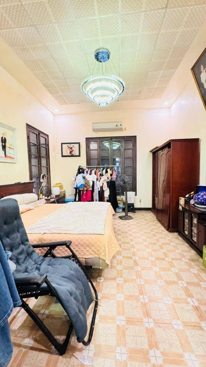 Bán nhà mặt phố Triệu Việt Vương 48m2, mặt tiền 4.3m, 48.5 tỉ, vỉa hè rộng, ô tô dừng đỗ, KD đỉnh 16006477