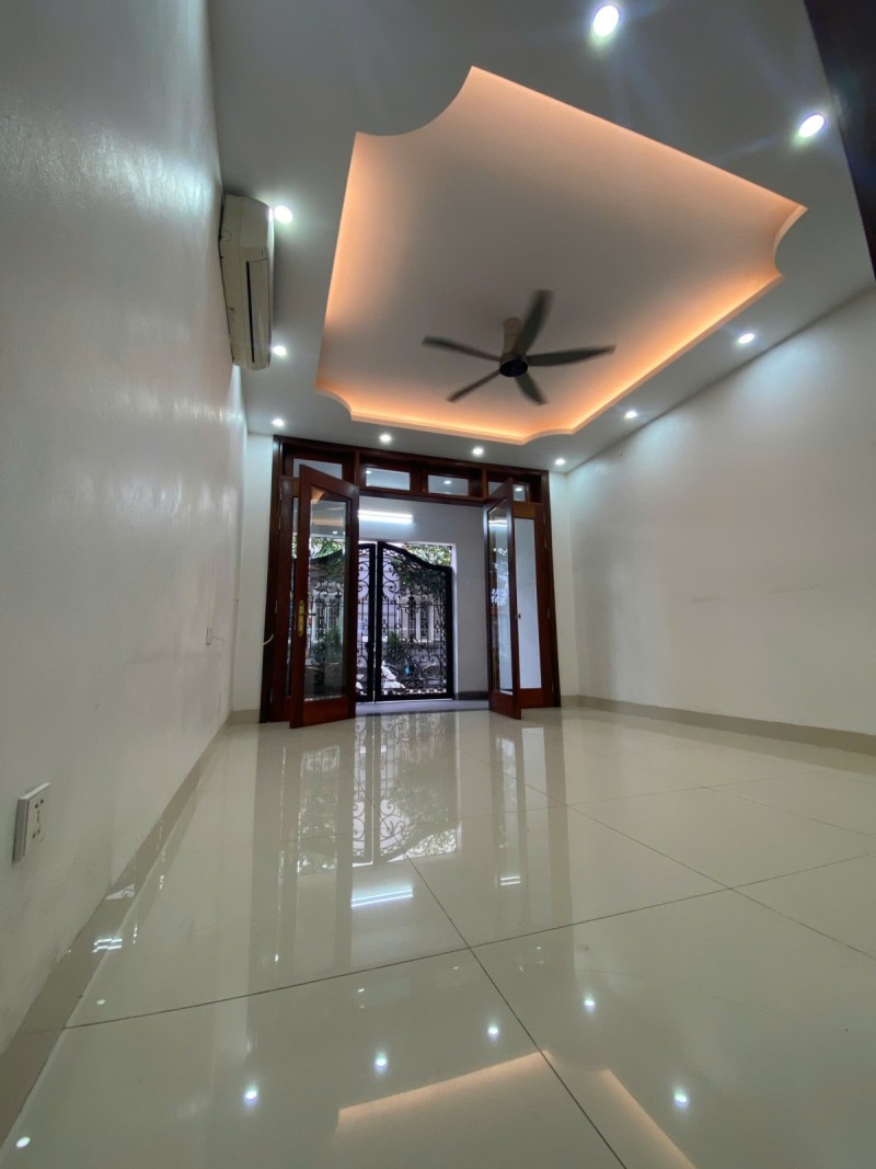 Bán nhà Ngọc Thuỵ,Long Biên 4 tầng,80m,mt4.5m vỉa hè,oto tránh nhỉnh 22 tỷ 16006482