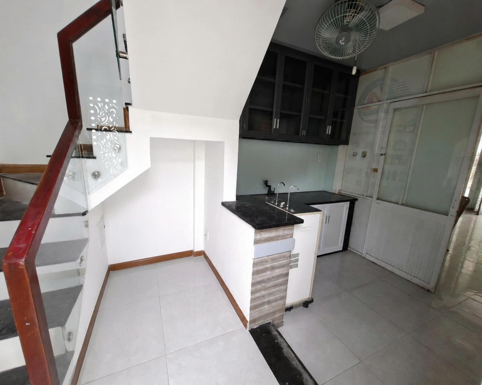 HOT HOT ĐẦU TƯ SINH LỜI – CHÍNH CHỦ CẦN BÁN NHÀ  2 MẶT TIỀN TẠI Phường 11, Quận 5, TP HCM 16006514