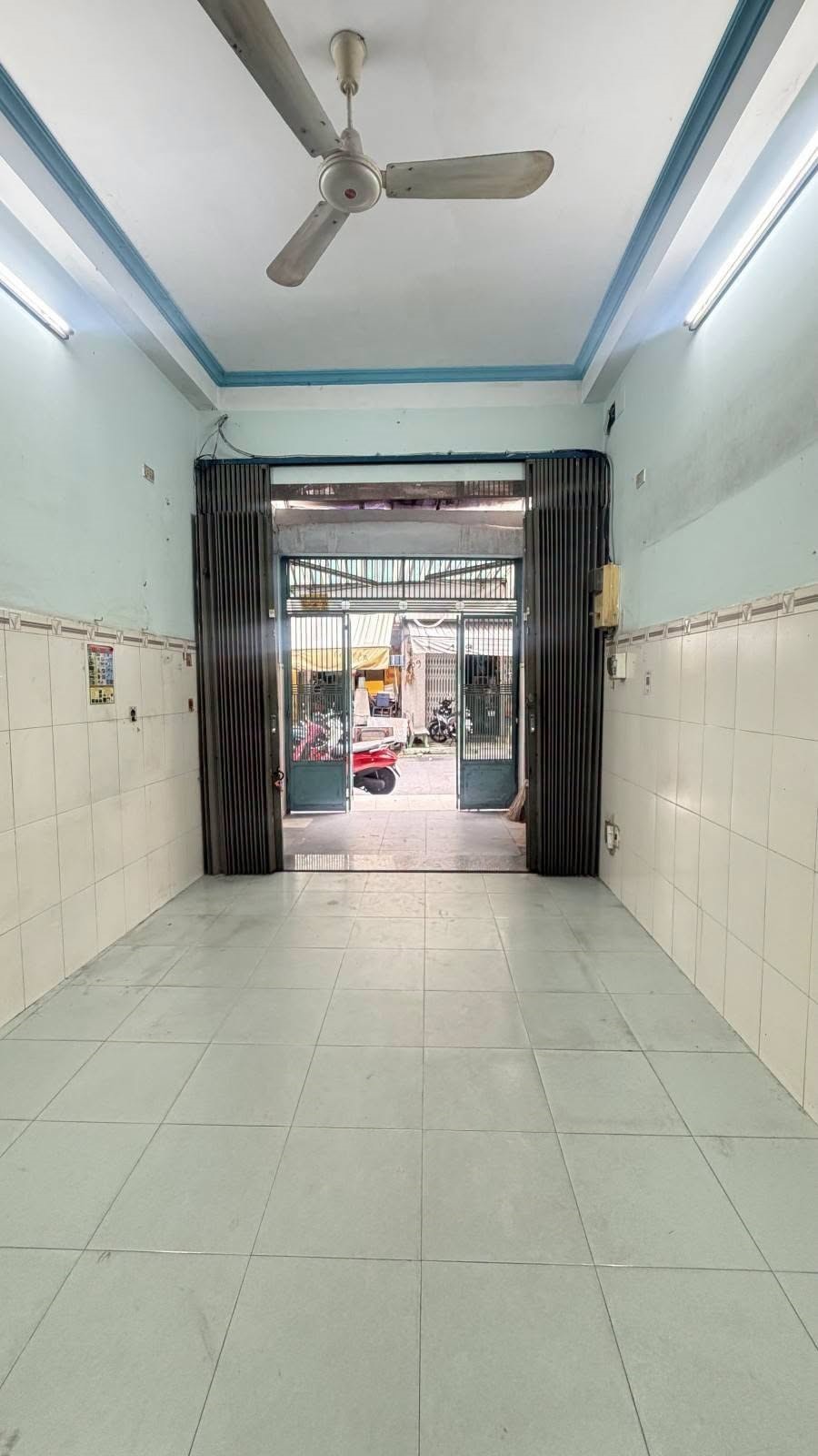 Q11 – MẶT TIỀN KINH DOANH GẦN CHỢ PHÚ THỌ  3.3 x 15M  4 TẦNG BTCT. 16006525