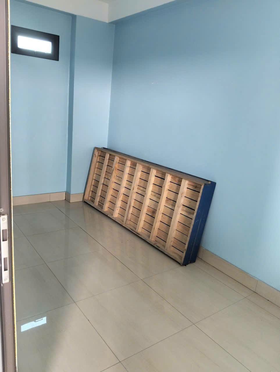 Cần cho thuê gấp 65m2, mt4.5m, 4T, 4N đủ đồ, 5.5tr, ô tô, Bắc Hồng, Đông Anh. 16006526