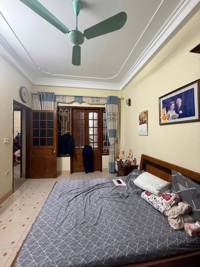 Bán Nhà Nguyễn Viết Xuân. Thanh Xuân. Ô Tô. DT 75m2. MT 5m. 4 Tầng. Giá 17.9 Tỷ. 16006528