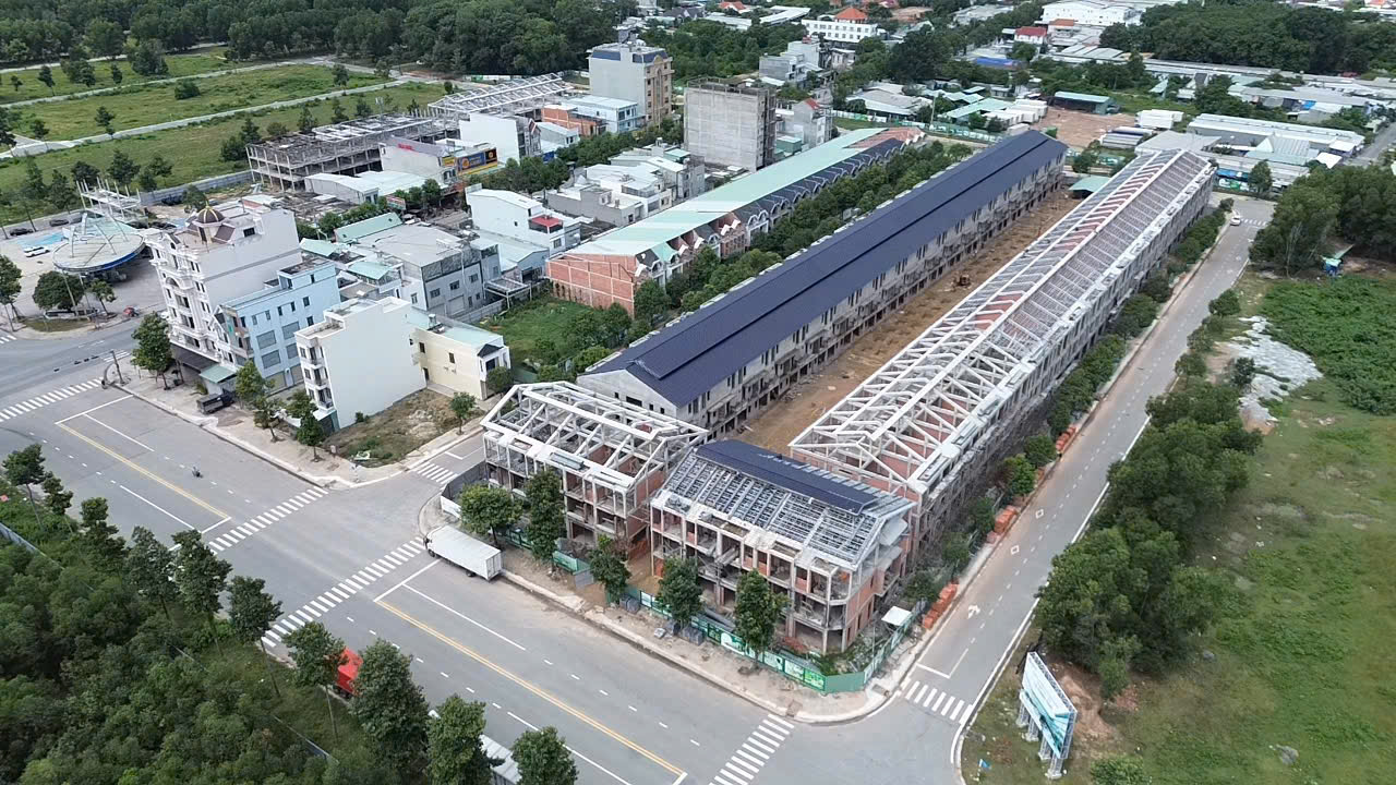 BÁN NHÀ PHỐ  FIESTAR CENTRAL NGAY  ĐẠI LỘ LÊ LỢI PHƯỜNG CÁCH KCN VISSIP 2 CHỈ 5 PHÚT 16006588