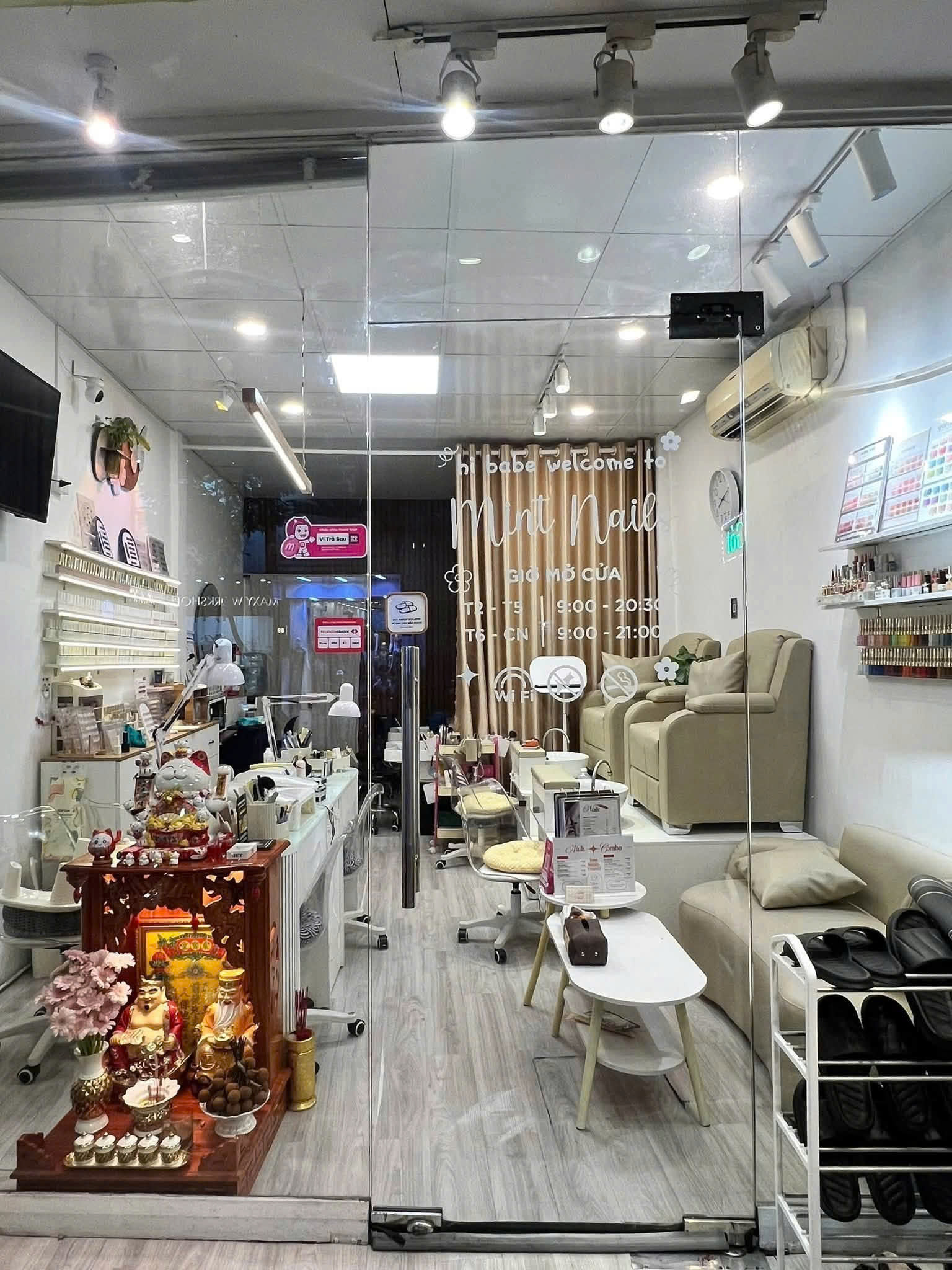 SANG NHƯỢNG MINT NAILS – MẶT TIỀN LÊ VĂN SỸ, PHÚ NHUẬN   Decor sạch đẹp, hiện đại – nhận tiệm làm 16006611