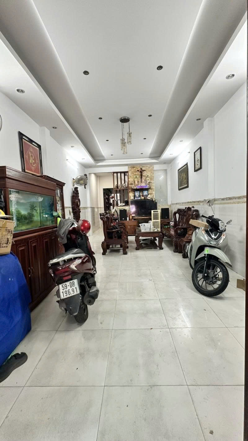 Bán Nhà Mặt tiền Phạm NGọc - giao Tân Hương,  4,3x27m, 5 Tầng - 7PN, Sổ A4,  14,5 tỷ. 16006614