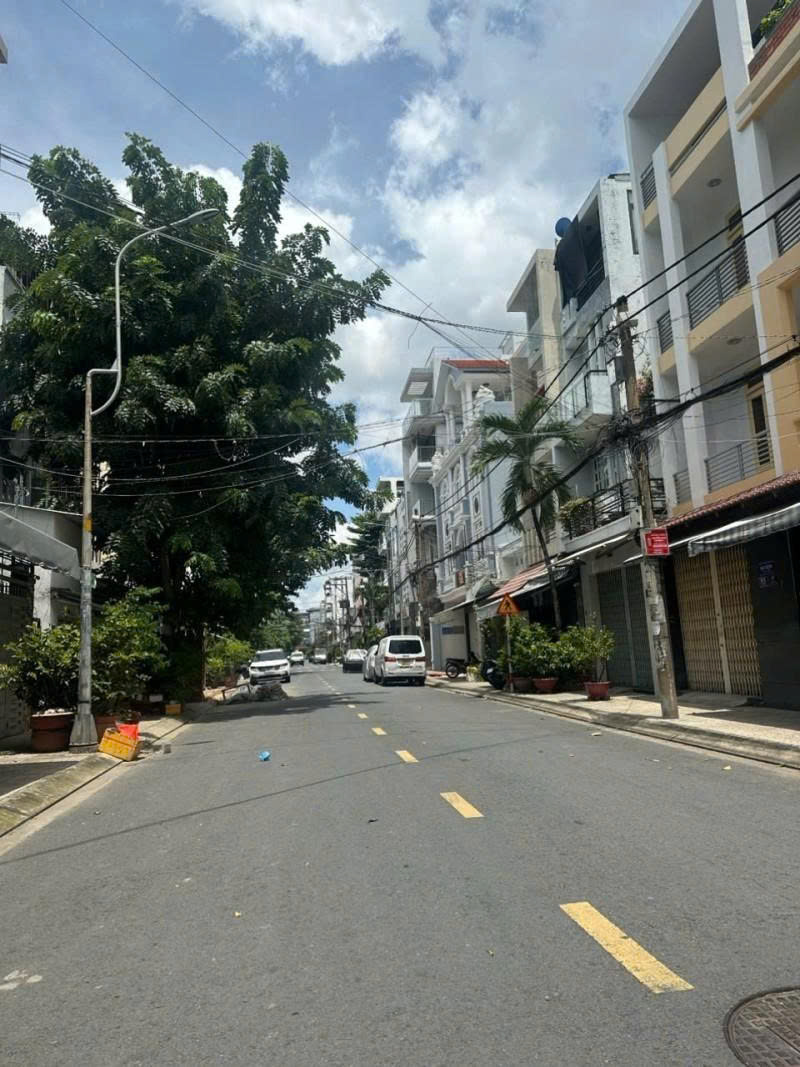 Bán nhà Mặt tiền Lê Niệm, thông THạch Lam, gần Văn Cao, 4,5x18m, 2 Tầng, chào 11,5 Tỷ. 16006621