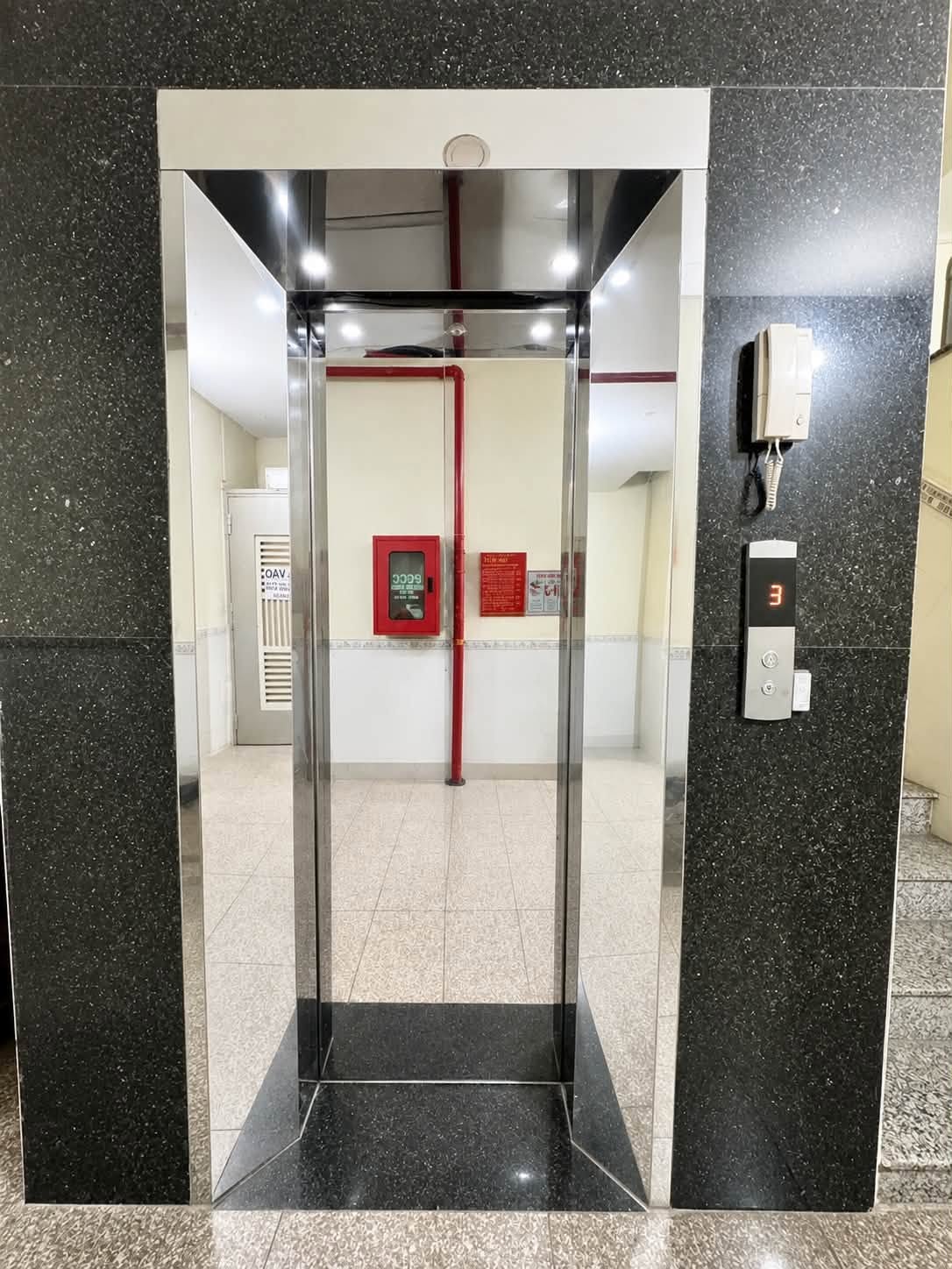 [CHDV KẾ BÊN ĐẦM SEN] 6 TẦNG THANG MÁY - DÒNG TIỀN 60TR/THÁNG - GIÁ 22.X TỶ 16006706