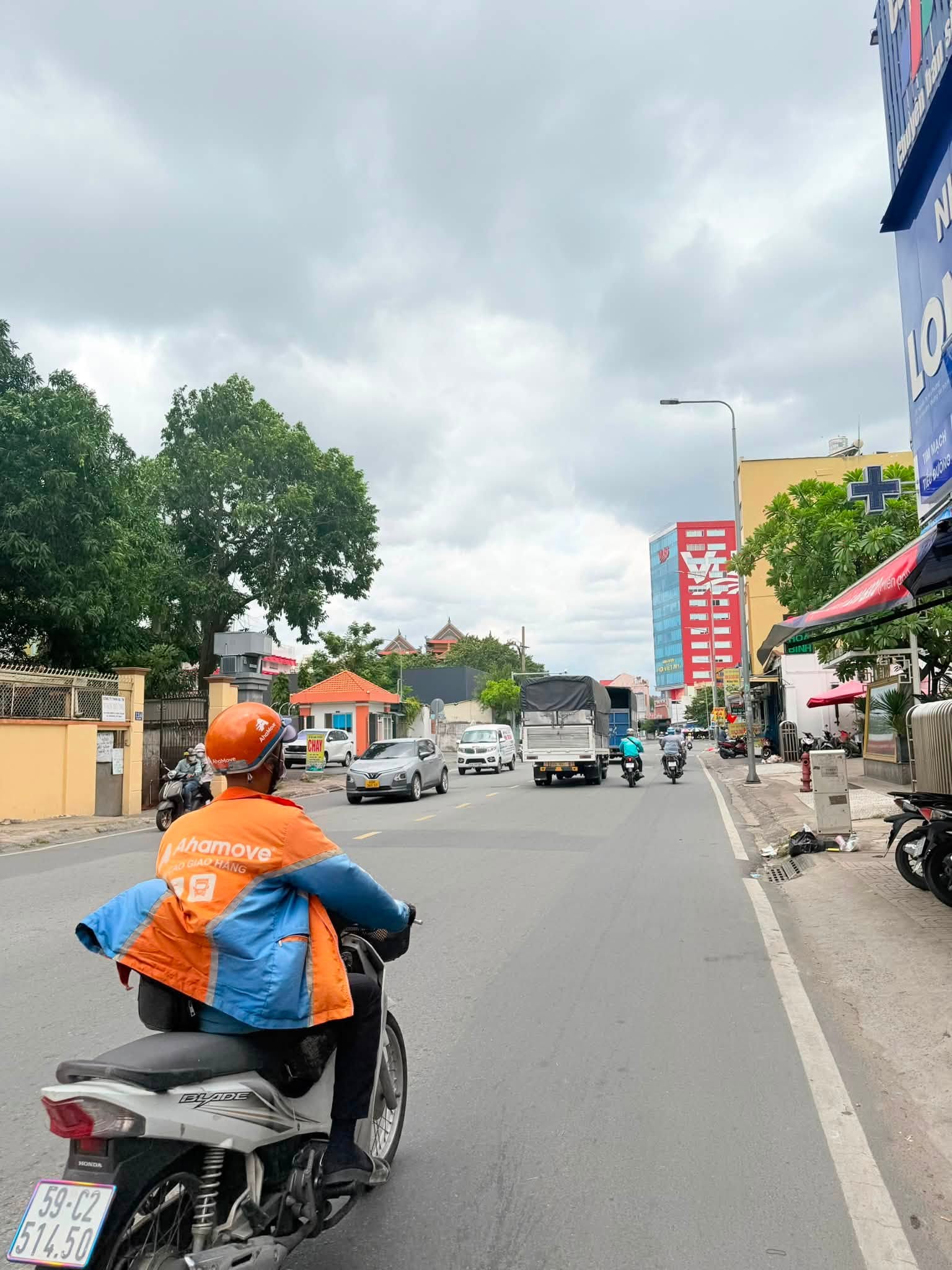 [CHDV KẾ BÊN ĐẦM SEN] 6 TẦNG THANG MÁY - DÒNG TIỀN 60TR/THÁNG - GIÁ 22.X TỶ 16006706