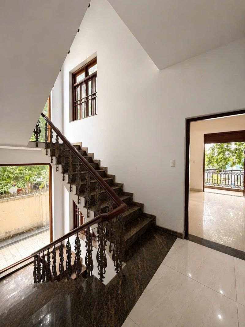 Bán nhà Biệt thự - Mặt tiền Sông Nhuệ - ngay Khu Sân Bay, 18,5x20m, 3 Tầng, chỉ 64 Tỷ. 16006787