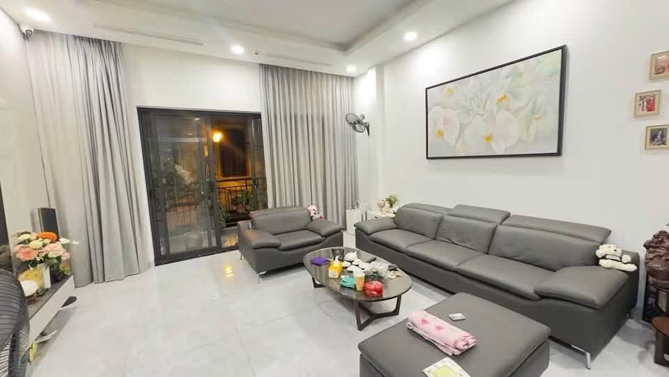 TÒA NHÀ LẠC TRUNG, HAI BÀ TRƯNG – PHÂN LÔ – Ô TÔ TRÁNH – GARA 7 CHỖ – 86M² – 6 TẦNG – MT 5,4M – 16006864