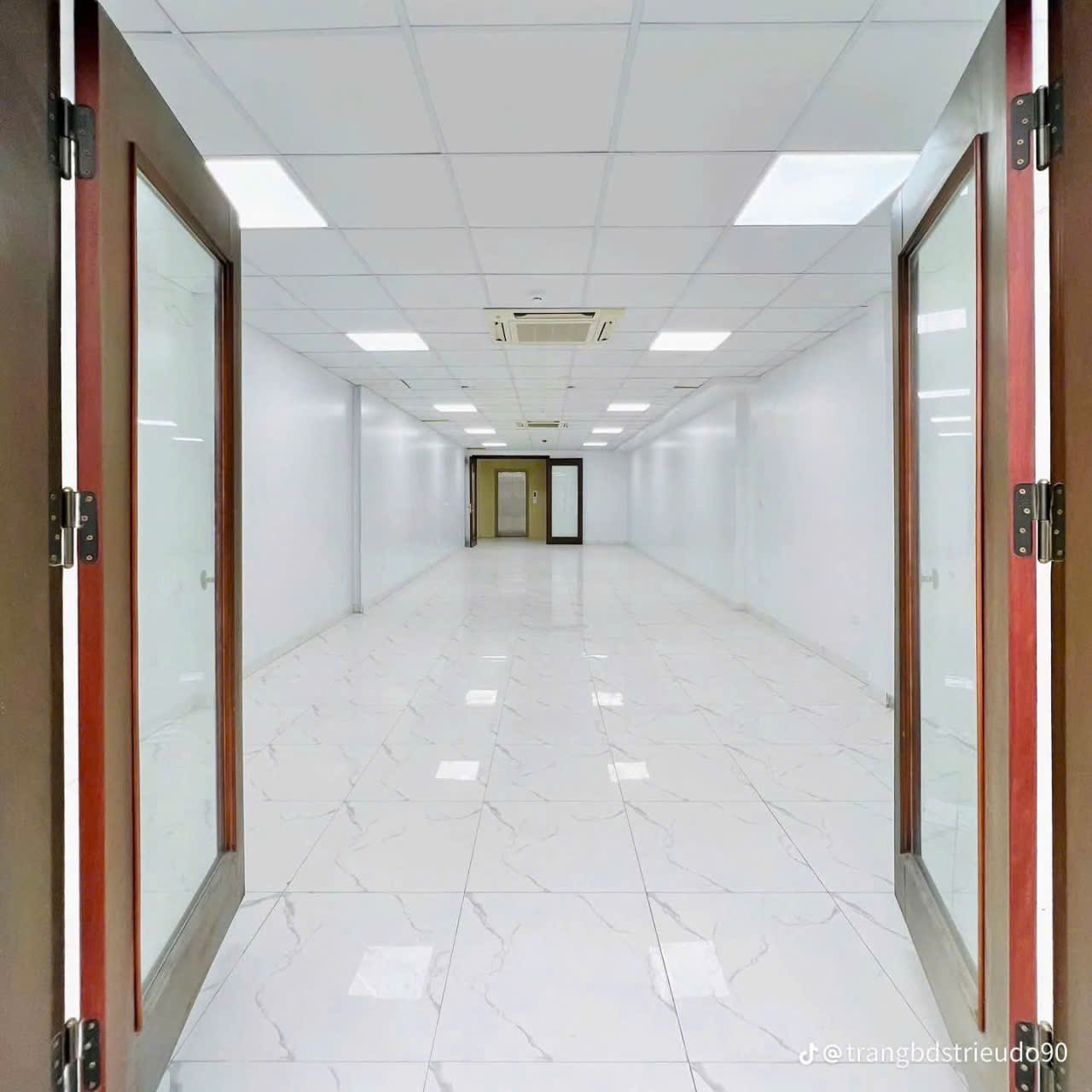 🏢 CHO THUÊ TÒA VĂN PHÒNG NGUYỄN HOÀNG – MỸ ĐÌNH  107M² × 7 TẦNG  100 TRIỆU/THÁNG 16006872