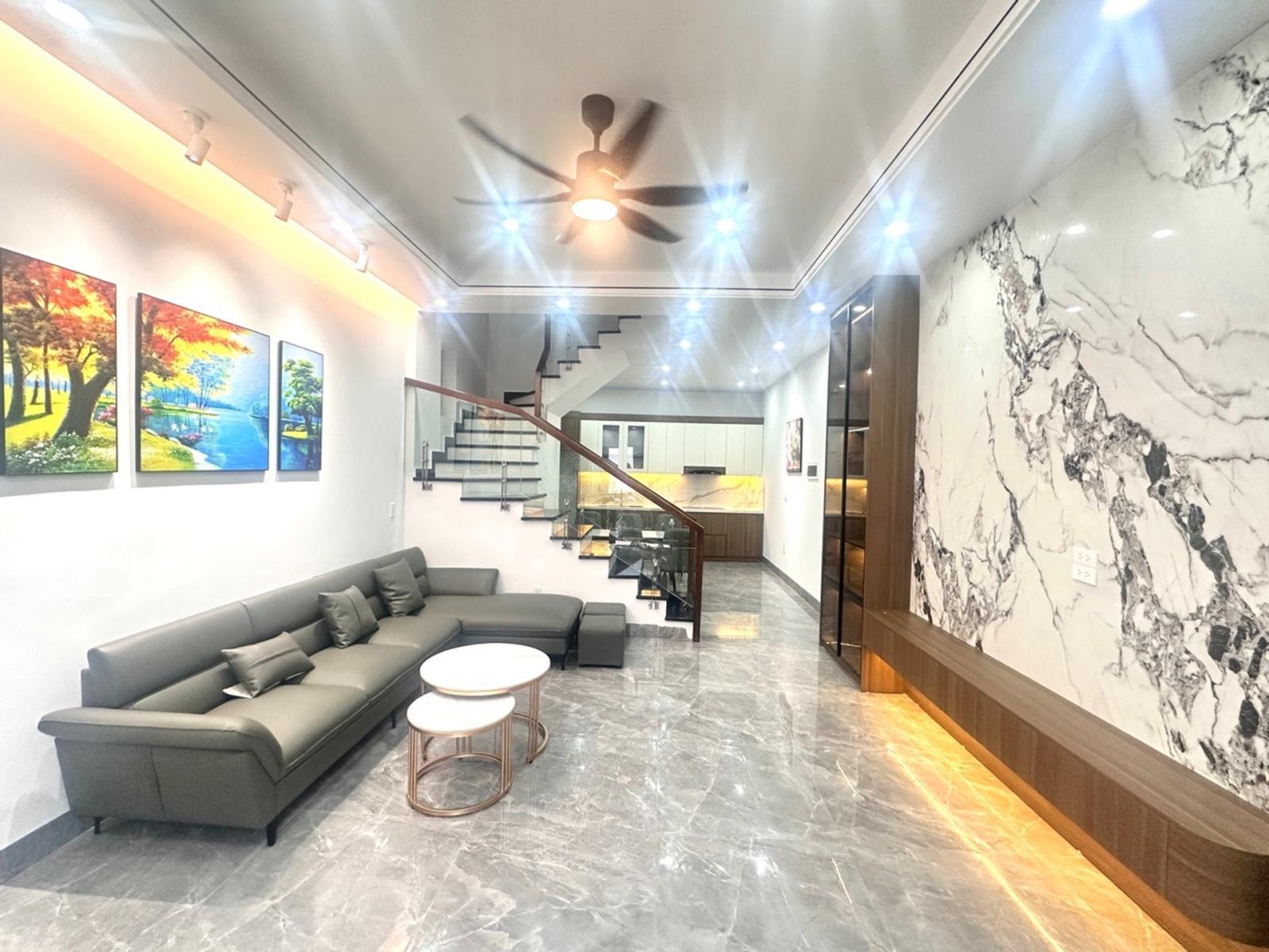 Bán Nhà Bà Triệu, Hà Đông 55m2 5 tầng, 4 ngủ, oto, Gần Phố 12 tỷ 7
 16006982