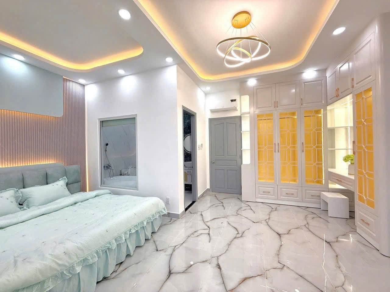 Bán Nhà Bà Triệu, Hà Đông 55m2 5 tầng, 4 ngủ, oto, Gần Phố 12 tỷ 7
 16006982