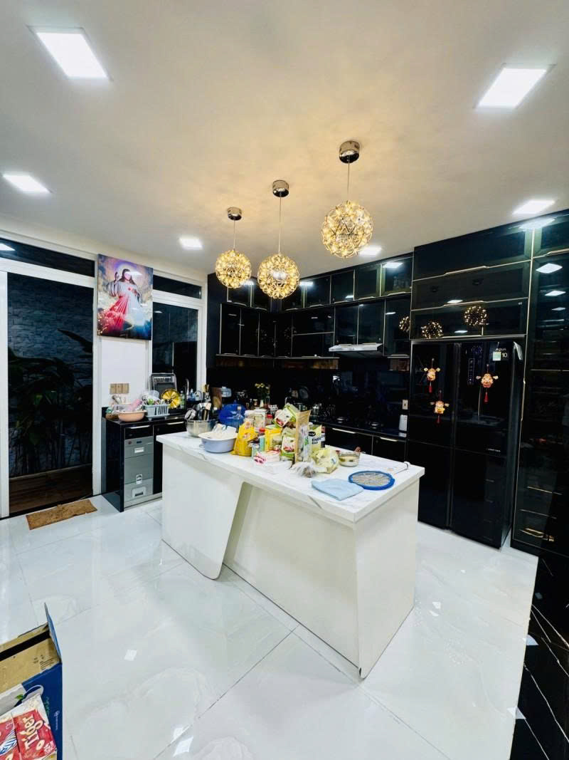 Bán nhà Biệt thự - HXH 6m Gò Dầu, giao Tân Quý, 8x20m, 4 Tầng mới, 4PN, chỉ  16,9 Tỷ. 16007012