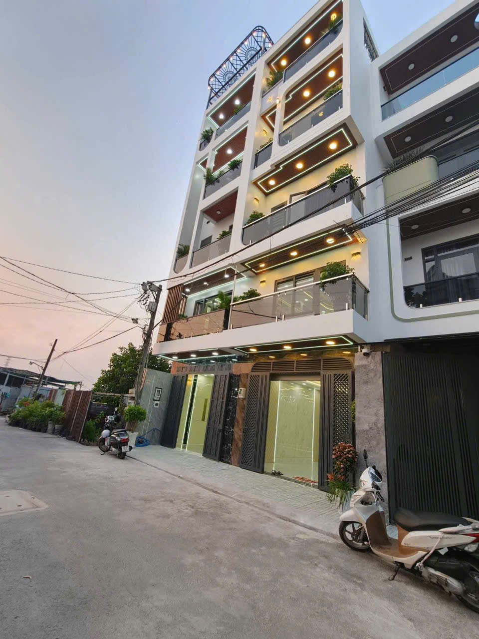 HOT! RA MẮT CĂN NHÀ PHỐ SIÊU ĐẸP CÓ THANG MÁY TRUNG TÂM QUẬN 12 16007020
