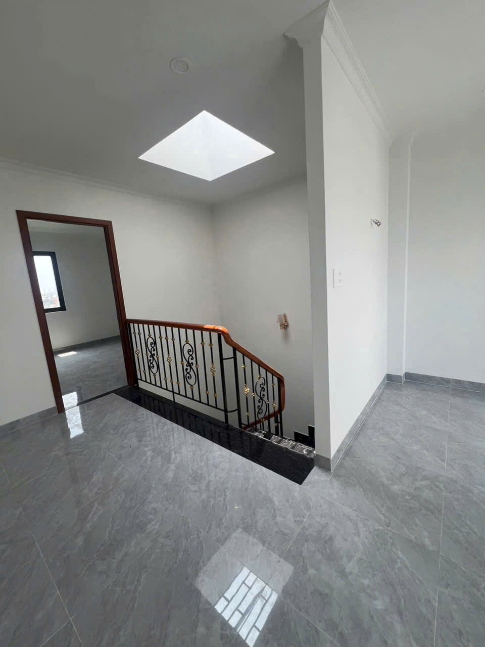 Bán Nhà Mặt Tiền 6 Tầng Thang Máy Hiệp Bình Chánh, TP Thủ Đức – Dòng Tiền 40Tr/Tháng 16007124