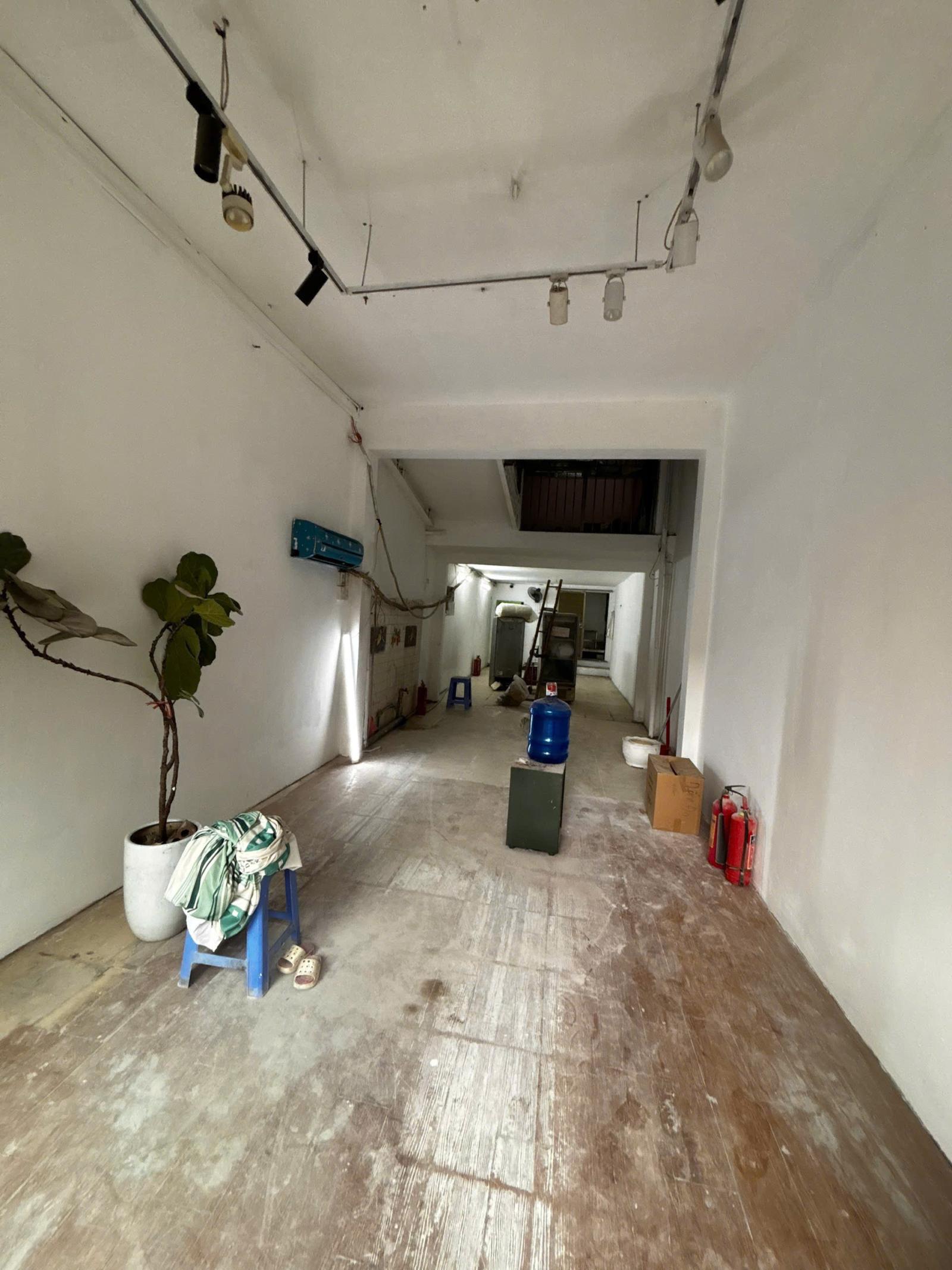 GIÁ TỐT -  CHO THUÊ CỬA HÀNG PHỐ ĐẶNG VĂN NGỮ, ĐỐNG ĐA, HÀ NỘI – MẶT BẰNG ĐẸP, VÀO KINH DOANH NGAY 16007133