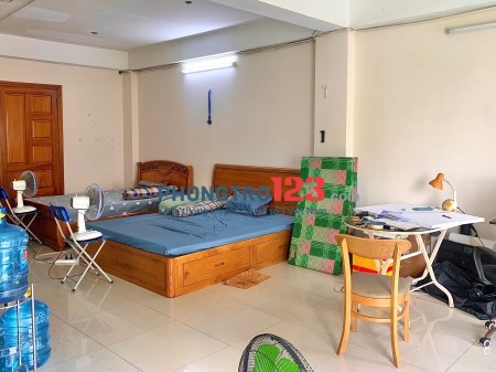 Cần 1 Nam ở ghép phòng 55m2, hiện đang có 2 nam ở, giá 2 triệu, đầy đủ tiện nghi, an ninh, yên tĩnh 16007139