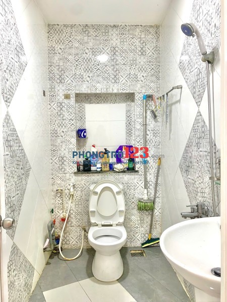 Cần 1 Nam ở ghép phòng 55m2, hiện đang có 2 nam ở, giá 2 triệu, đầy đủ tiện nghi, an ninh, yên tĩnh 16007139