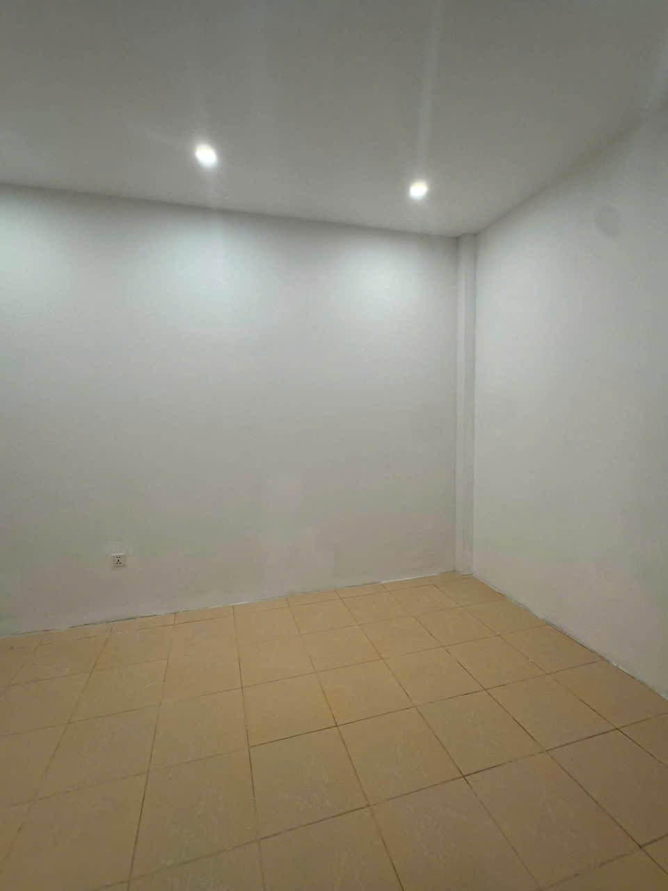 CHO THUÊ NHÀ NGÕ HOÀNG QUỐC VIỆT – CẦU GIẤY  50M² × 5 TẦNG  7 PHÒNG  23 TRIỆU/THÁNG 16007176