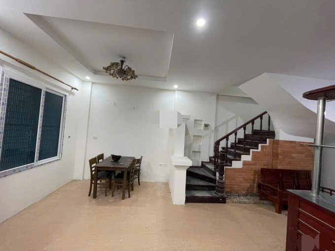 CHO THUÊ NHÀ NGÕ 132 CẦU GIẤY  42M² × 5 TẦNG  5PN  15 TRIỆU/THÁNG 16007196