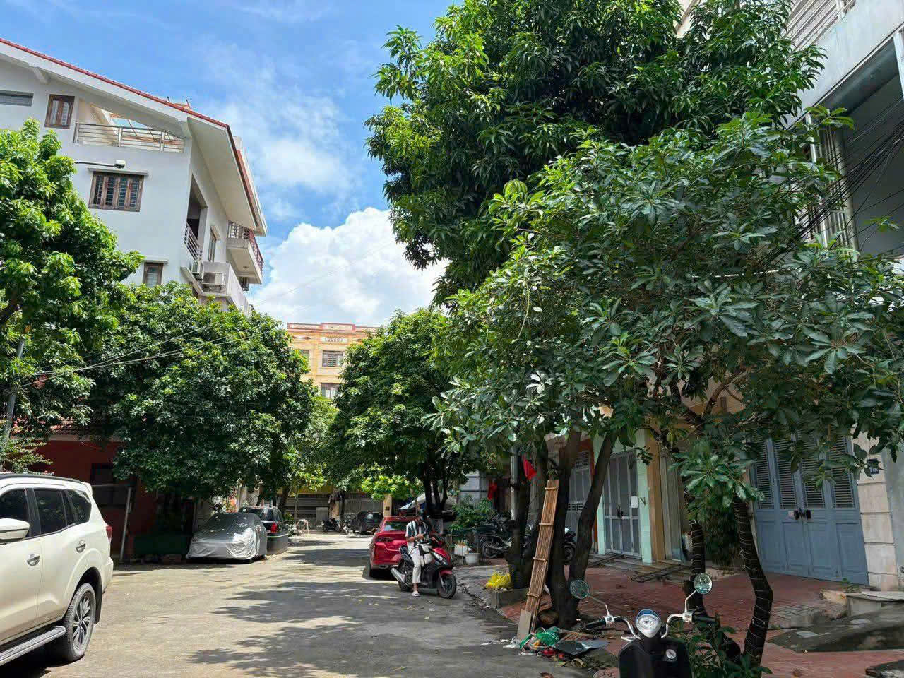 CHO THUÊ NHÀ LIỀN KỀ 67 PHÙNG KHOANG – NAM TỪ LIÊM  50M² × 5 TẦNG  MT 4M 16007200