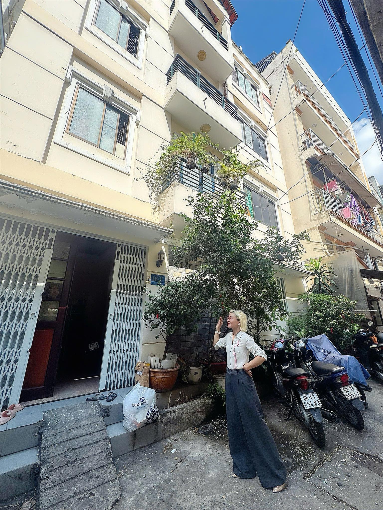 HIẾM NHÀ BÁN MẶT TIỀN XE HƠI NGỦ TRONG NHÀ ĐƯƠNG CÔ GIANG, P.CẦU ÔNG LÃNH, QUẬN 1 -GIANG GIANG: 16007264