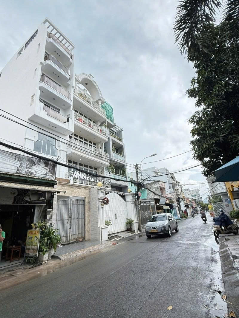 Bán Đất trống - Hẻm 12m Thống Nhất - Nguyễn Văn Lượng,10x30m, GPXD 9 Tầng, 36,9 Tỷ. 16007286