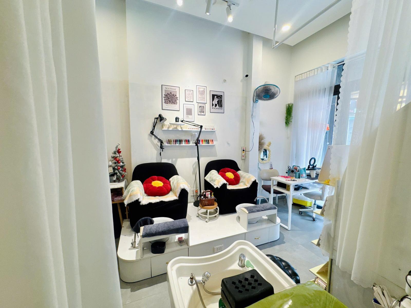 MÌNH CÓ TIỆM NAIL GỘI ĐƯỜNG SỐ 1, GÒ VẤP, HỒ CHÍ MINH CẦN NHƯỢNG LẠI 16007302