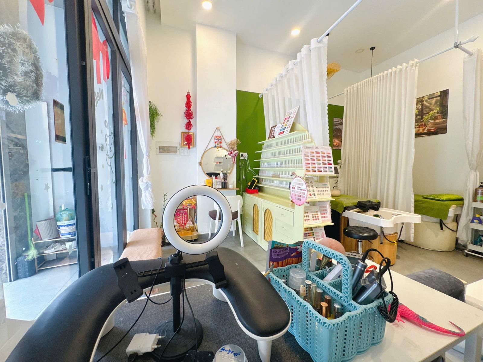 MÌNH CÓ TIỆM NAIL GỘI ĐƯỜNG SỐ 1, GÒ VẤP, HỒ CHÍ MINH CẦN NHƯỢNG LẠI 16007302