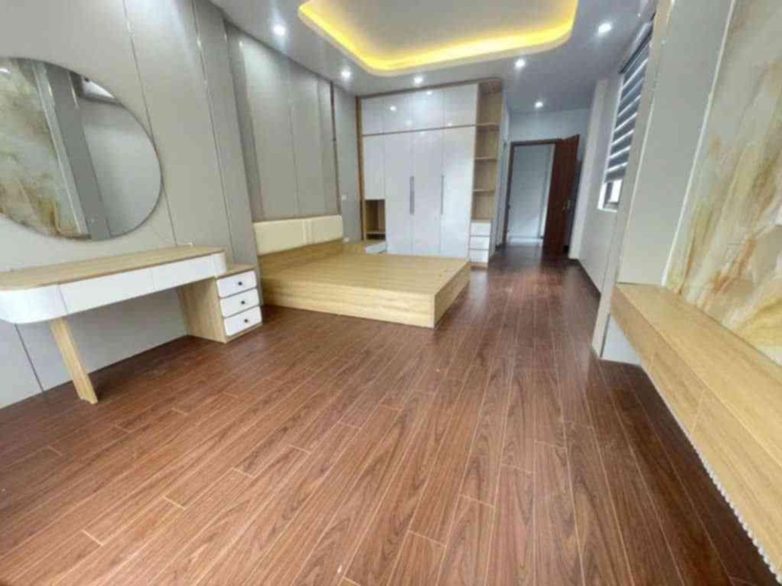 Bán nhà Trâu Qùy 9.1 tỷ 40m lô góc Ô TÔ đỗ cửa 16007312