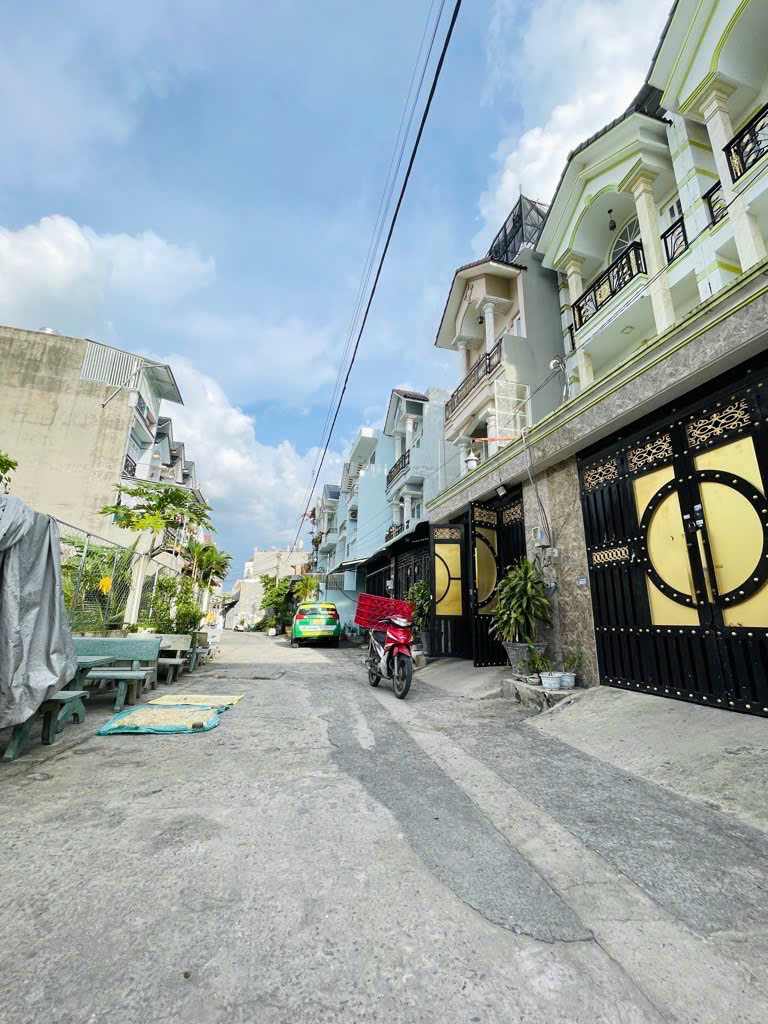 CHỈ 5,5 TRIỆU – NHÀ CẤP 4 CÓ GÁC, 2PN (5x13) – TRUNG MỸ TÂY, QUẬN 12 16007324