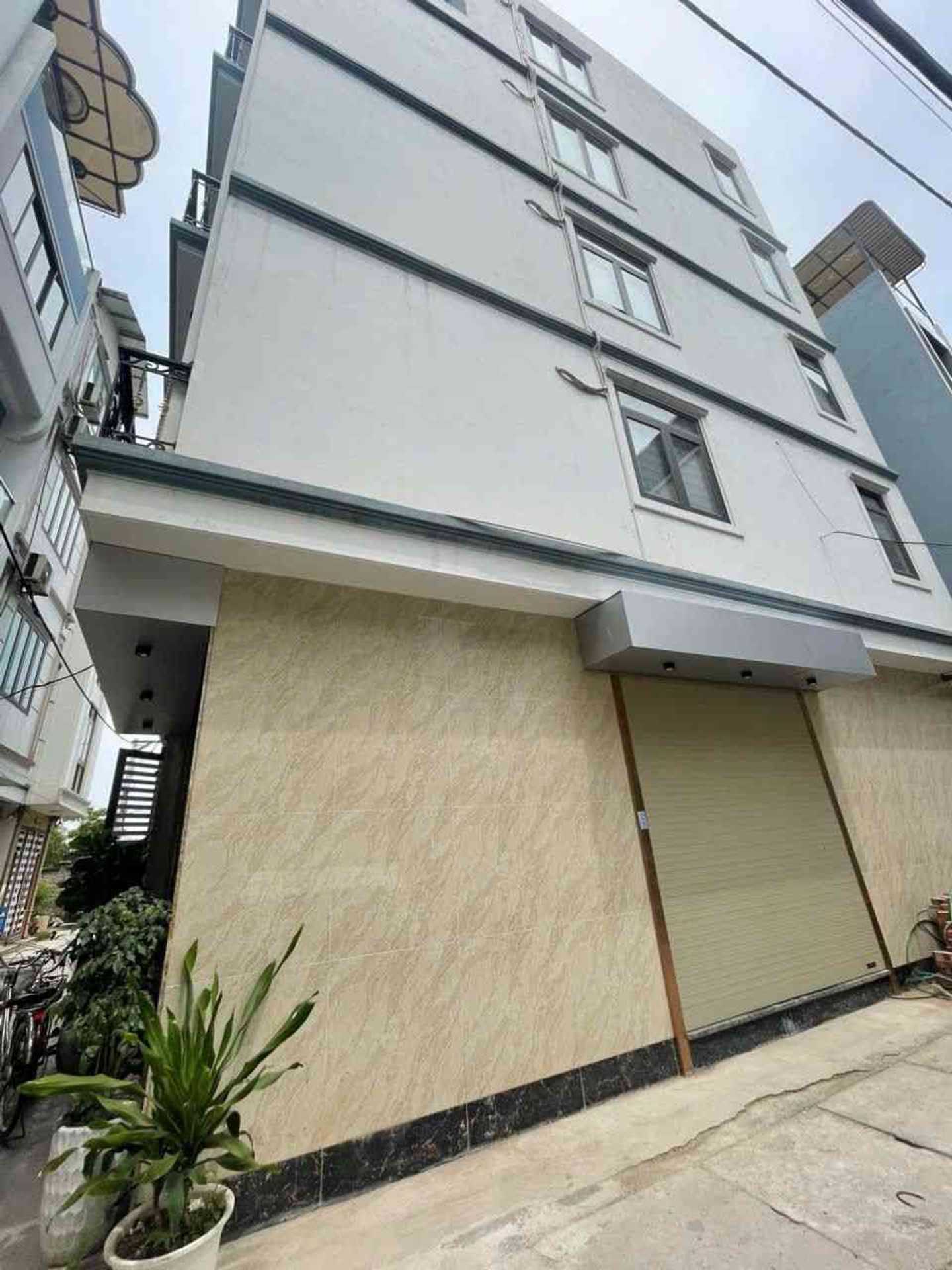 Bán nhà Trâu Qùy 9.1 tỷ 40m lô góc Ô TÔ đỗ cửa 16007333