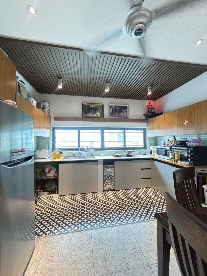 Bán nhà 4 tầng, 98m2, đường Số 4, Trường Thọ, Thủ Đức, TP HCM, sổ hồng riêng. Giá 9,85 tỷ. 16007368