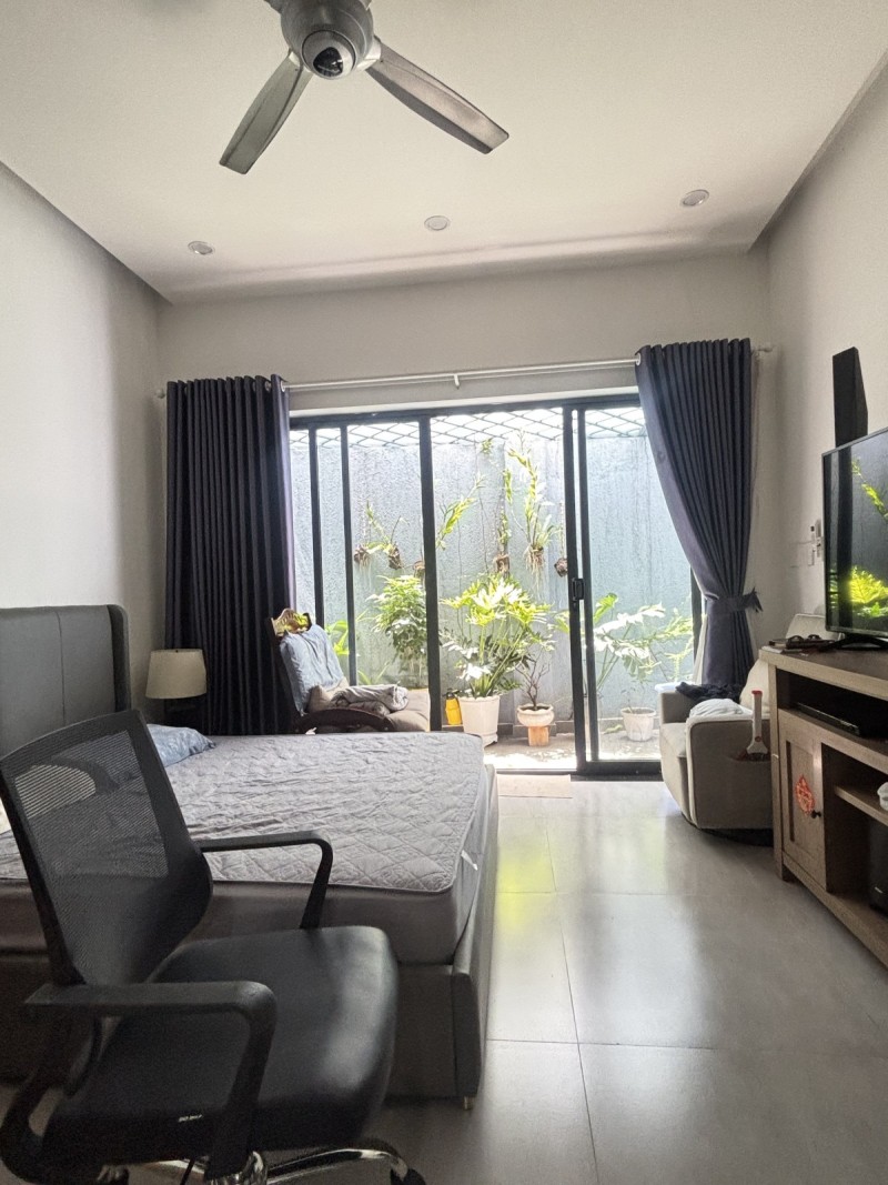Bán nhà 4 tầng, 98m2, đường Số 4, Trường Thọ, Thủ Đức, TP HCM, sổ hồng riêng. Giá 9,85 tỷ. 16007368