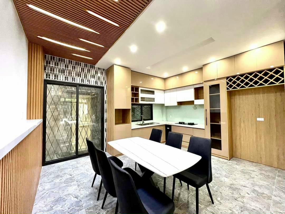 Bán nhà 3 tầng đường Phùng Chí Kiên - Sát Kinh Dương Vương 16007373