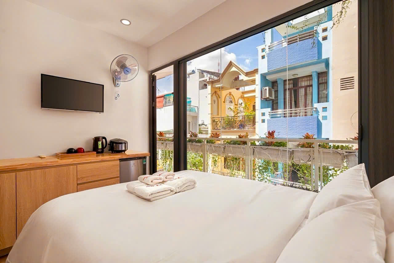 QUẬN 1: CHÍNH CHỦ 0938676685 BÁN CHDV CAO CẤP MẶT TIỀN HXH TRẦN HƯNG ĐẠO, P.CẦU ÔNG LÃNH- NGANG LỚN 16007442