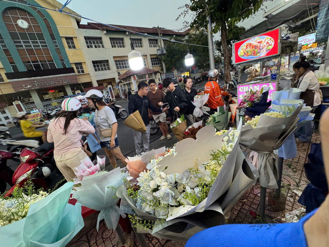 Chính chủ sang nhượng shop hoa mặt tiền đường 17, quận 7 - Đối diện trường Lê Thánh Tông 16007467