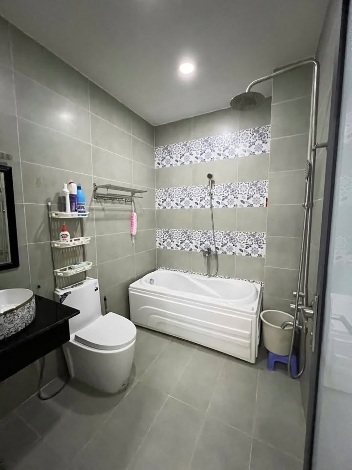bán nhà gấp chủ định cư nước ngoài cần bán nhà p chánh hưng quân8 vía tài lọc cưc hiếm 16007469