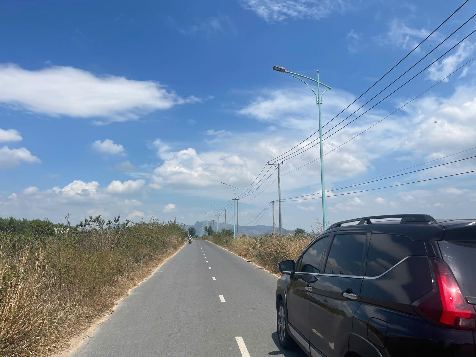 Bán 50m x 70m đất mặt tiền Mai Thúc Loan - Tân Hải - LaGi còn 125 triệu/m ngang 16007477