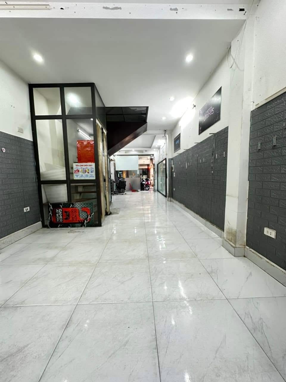 BÁN GẤP NHÀ GIẢNG VÕ_ ĐÊ LA THÀNH TT BA ĐÌNH KD VỈA HÈ Ô TÔ TRÁNH 50M X 5 TẦNG NHỈNH 25 TỶ  16007523