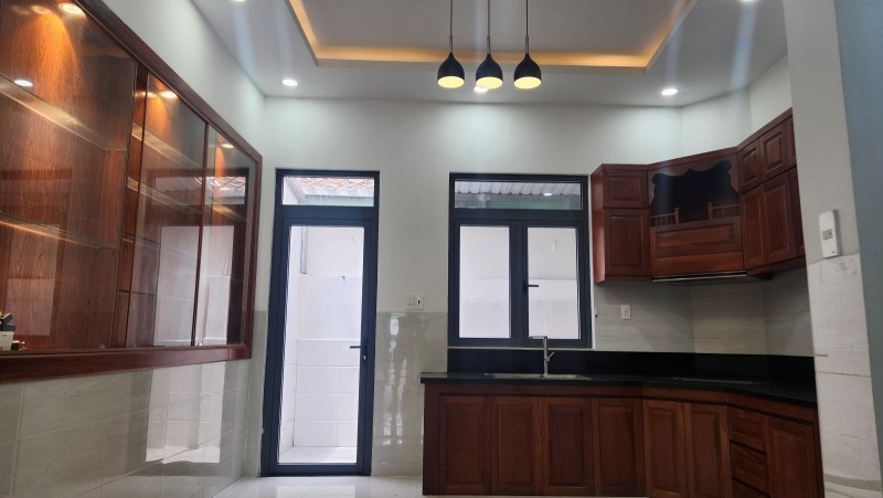 Bán nhà 3 tầng đường số 12, Hiệp Bình Phước, Thủ Đức, 84m2, 4PN, sổ hồng riêng, giá 6,78  tỷ. 16007545