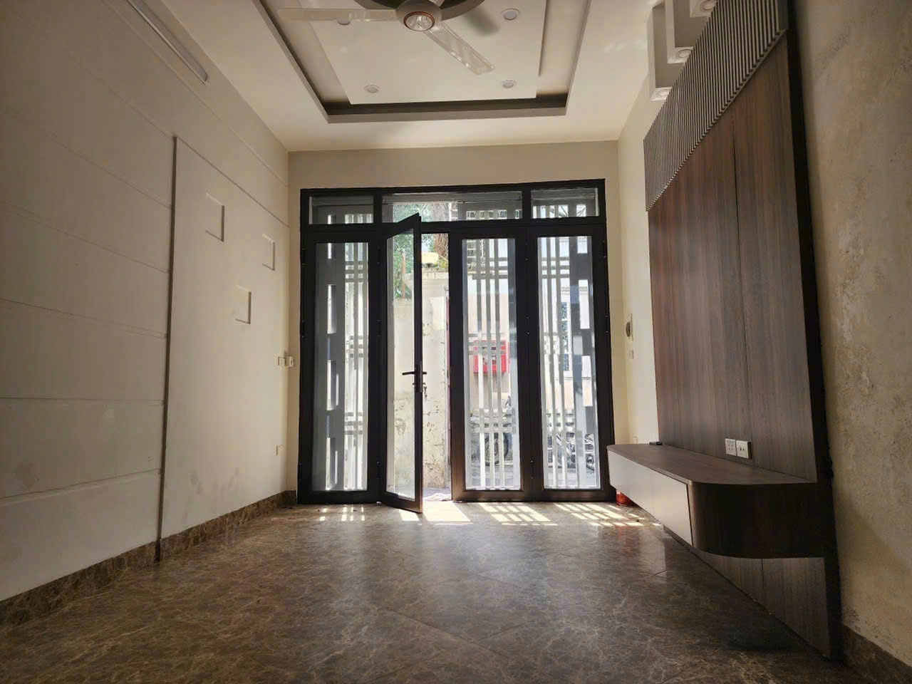 “Hồ Tây đẹp nhất chiều tà, Còn đây là căn nhà khiến ta muốn về.” 16007567