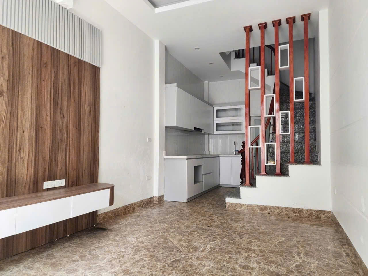 “Hồ Tây đẹp nhất chiều tà, Còn đây là căn nhà khiến ta muốn về.” 16007567