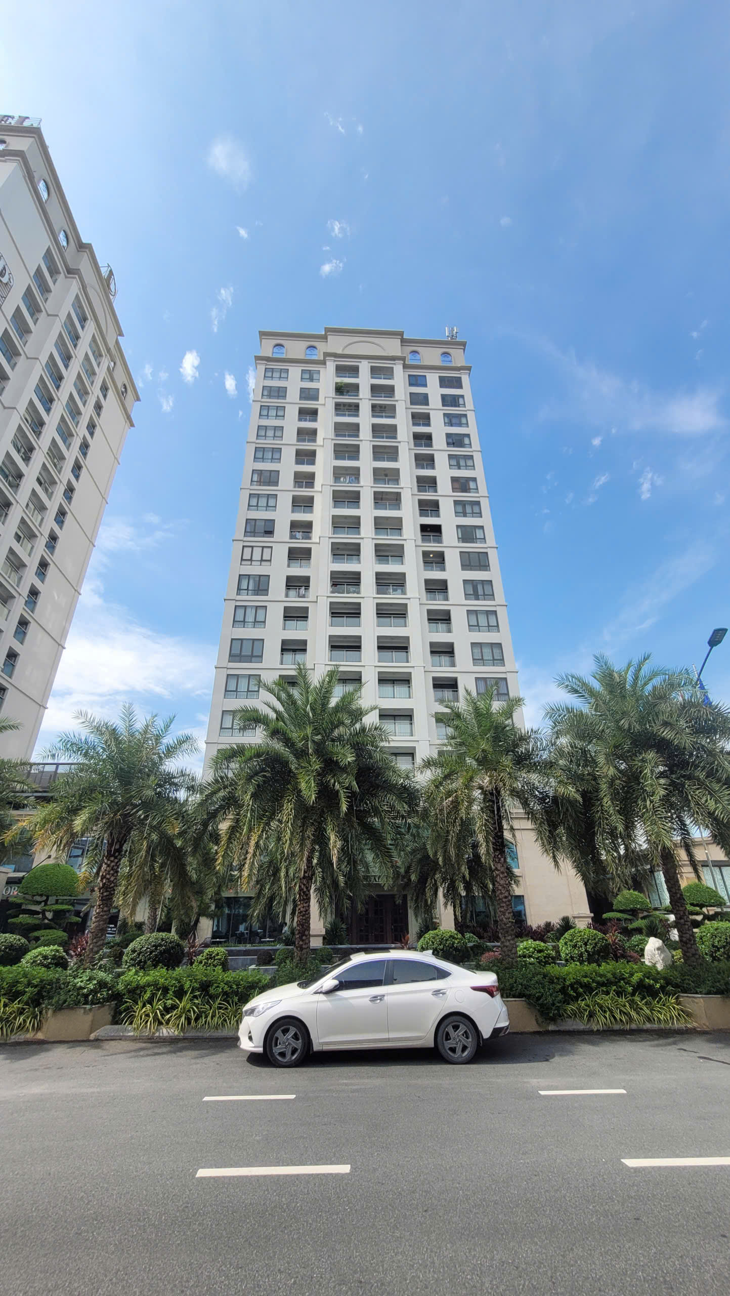 Chính chủ cần bán căn hộ chung cư khách sạn 5 sao trong khu Beverly Hills Đức Dương 16007620