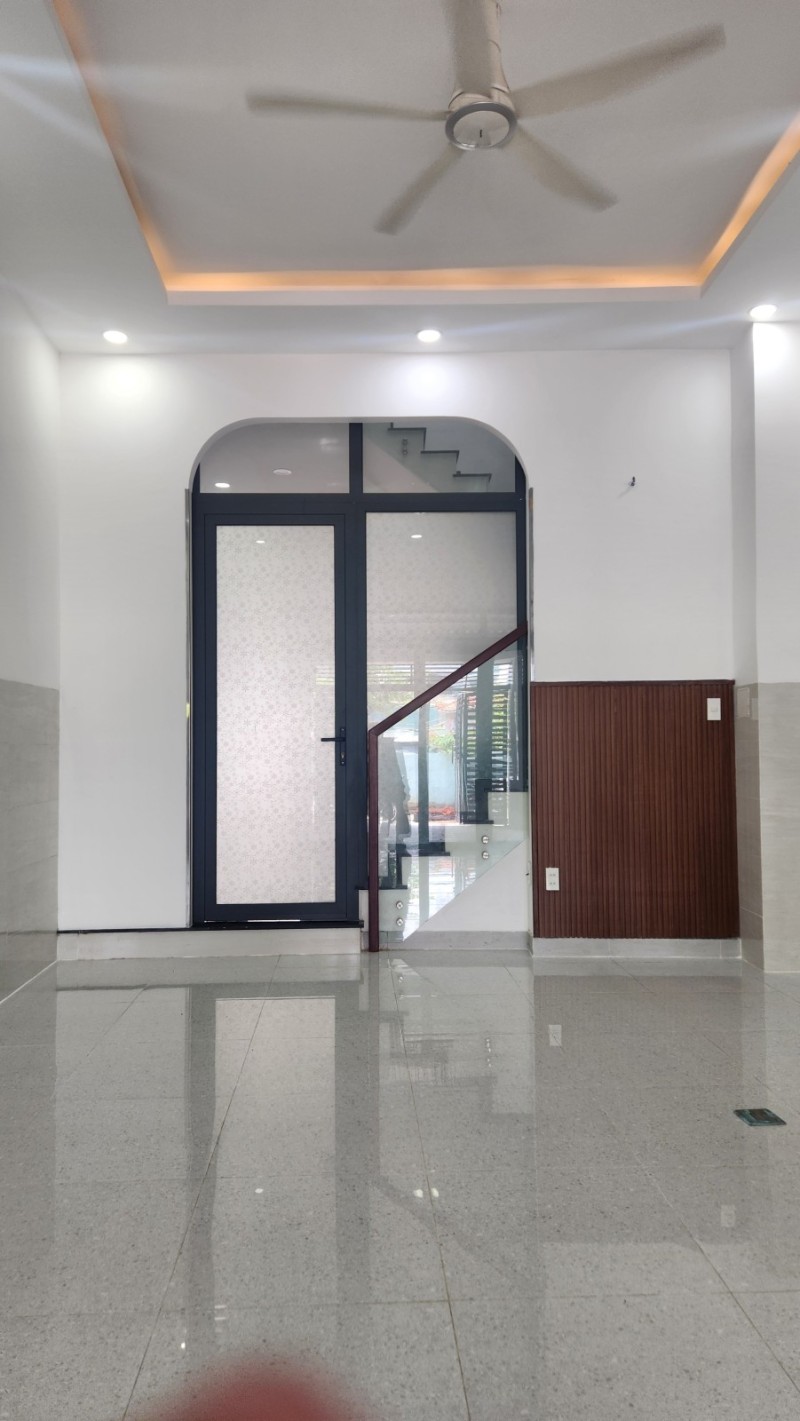 Bán nhà 3 tầng đường số 12, Hiệp Bình Phước, Thủ Đức, 84m2, 4PN, sổ hồng riêng, giá 6,78  tỷ. 16007621