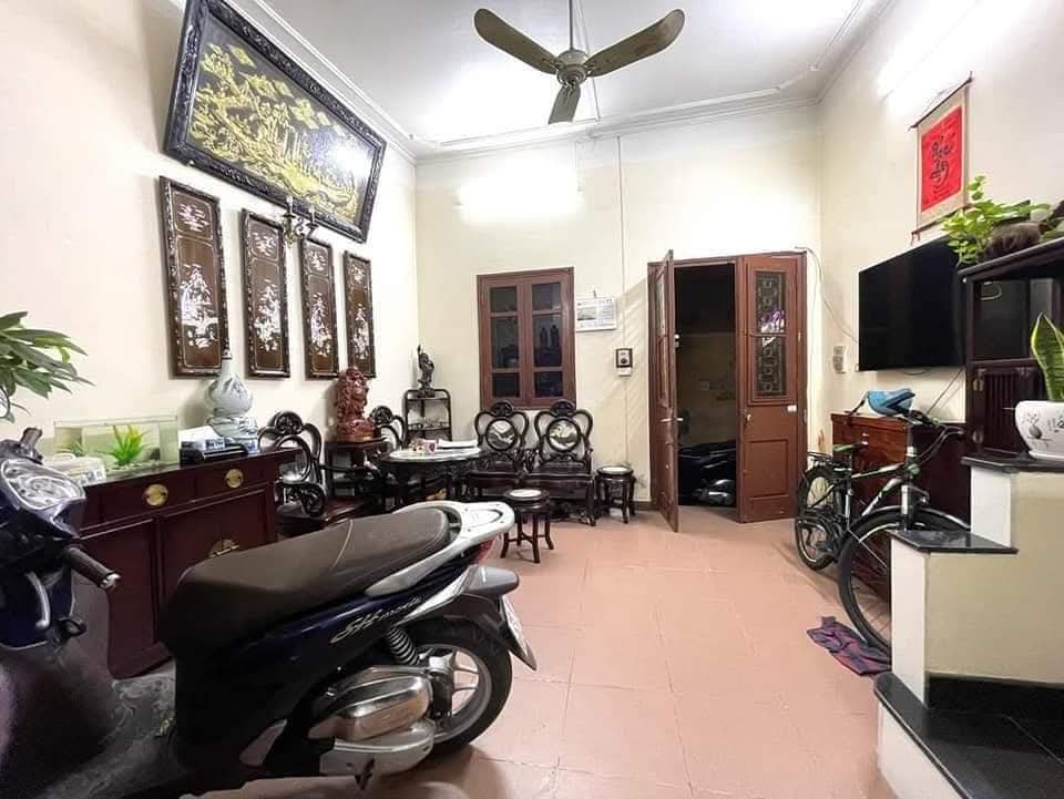 GIẢM SỐC  NHÀ  ĐỘI CẤN  TT BA ĐÌNH  KD Ô TÔ TRÁNH VỈA HÈ 3M 32M X 3 TẦNG NHỈNH 9 TỶ 16007626