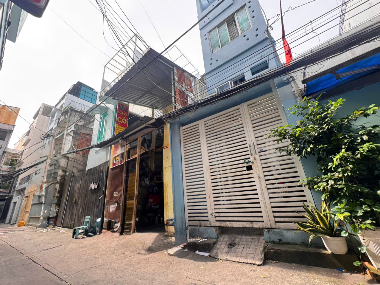 BÁN NHÀ 2 TẦNG MẶT TIỀN HẺM XE HƠI NGỦ TRONG NHÀ Đ.LÊ THỊ RIÊNG, Q1 - NGANG HIẾM 6M*26M SỔ HÒNG 16007647